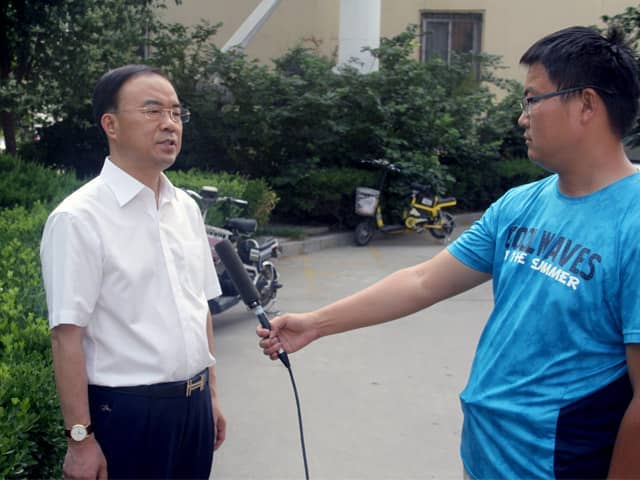 山东天意机械董事长刘洪彬作为基层共产党员，今天接受了当地记者的采访